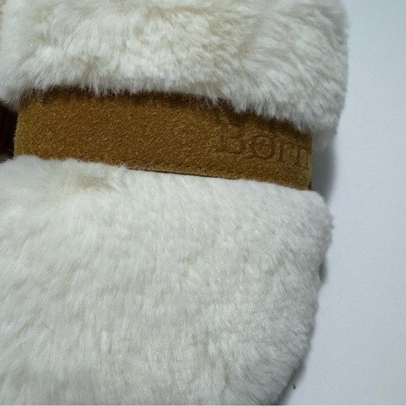 Born Plush White and Brown Faux Fur Slippers Size M(7-8) - Picture 3 of 9